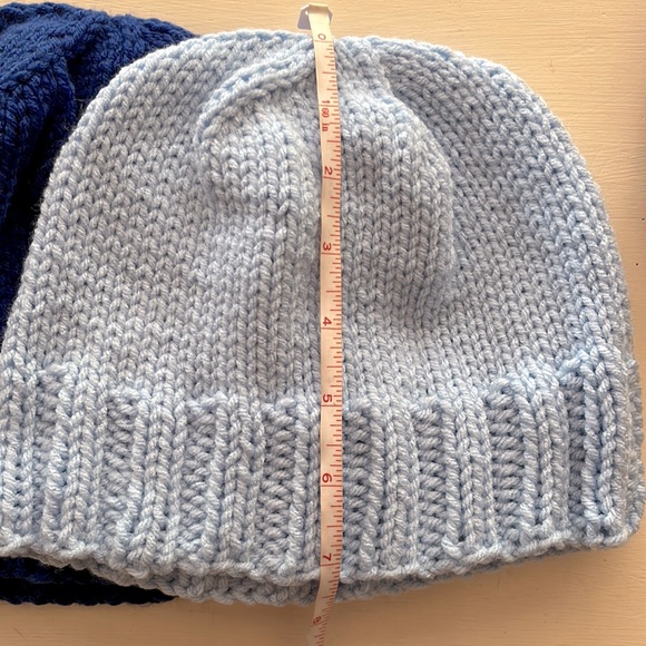 Bundle, hand knitted, baby/child beanies - Picture 3 of 3